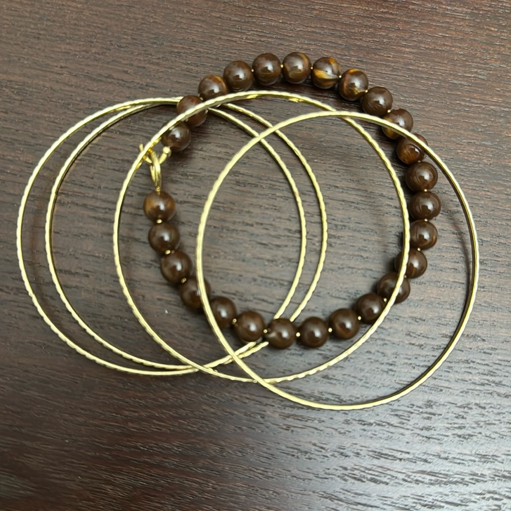 Set of five costume bracelets - Picture 1 of 1